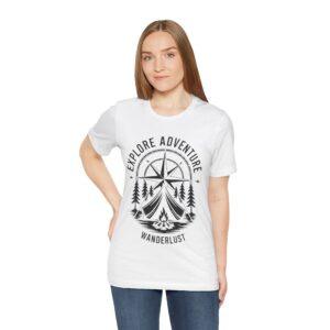 Camiseta brújula para explorar la aventura y el espíritu aventurero.