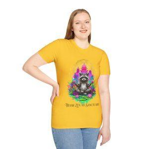 Camiseta Zen de Mapache — Camiseta gráfica de meditación "Del Zen de la Basura al Santuario"