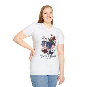 Camiseta patriótica floral "Unity in Bloom" — Camiseta con la bandera de EE. UU.